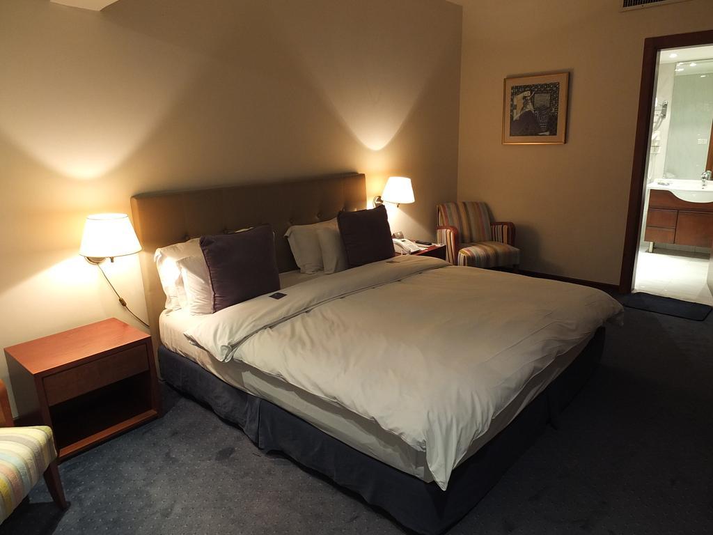 Plaza Hotel Beirut Bilik gambar